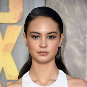 Courtney Eaton Taille Poids Mensurations Couleur Des Yeux