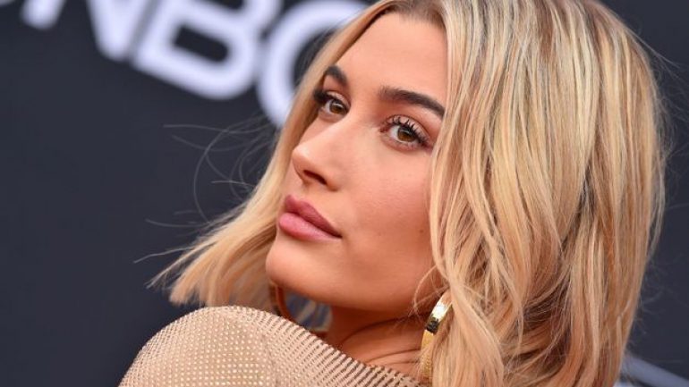 Hailey Bieber (Baldwin) – Taille – Poids – Mensurations – Couleur des yeux