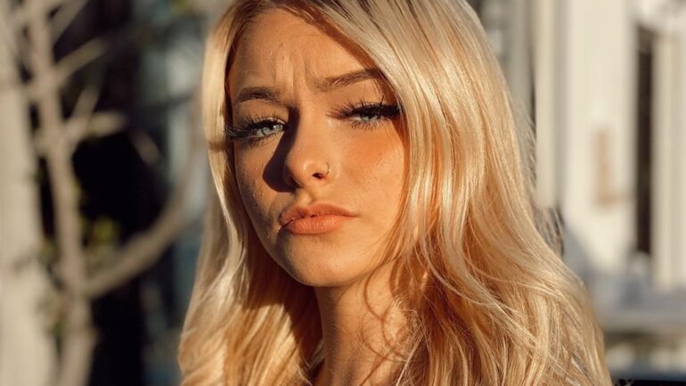 Zoe LaVerne – Taille – Poids – Mensurations – Couleur des yeux