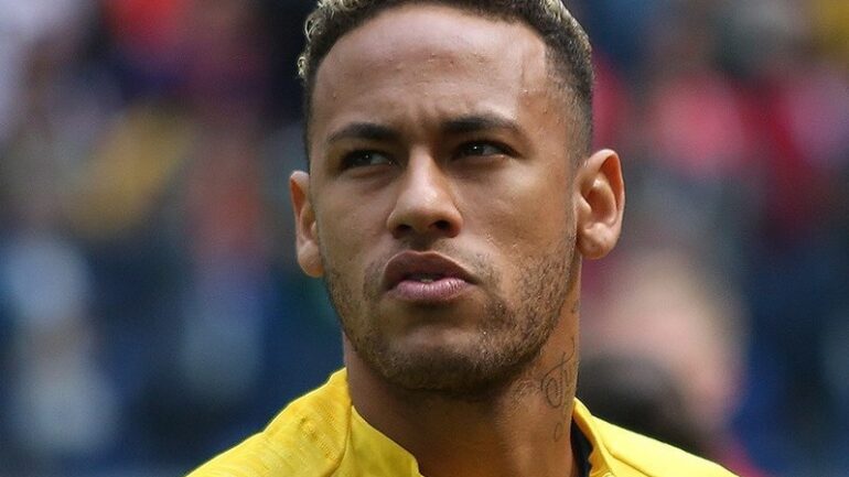 Neymar Taille – Poids – Mensurations – Couleur des yeux